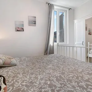 https://4-passi-mare-2.hotelitalianriviera.com